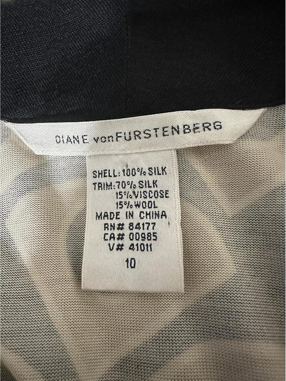 Diane von Furstenburg silk shift dress Size 10 black/gold geometric mod retro - Picture 8 of 8